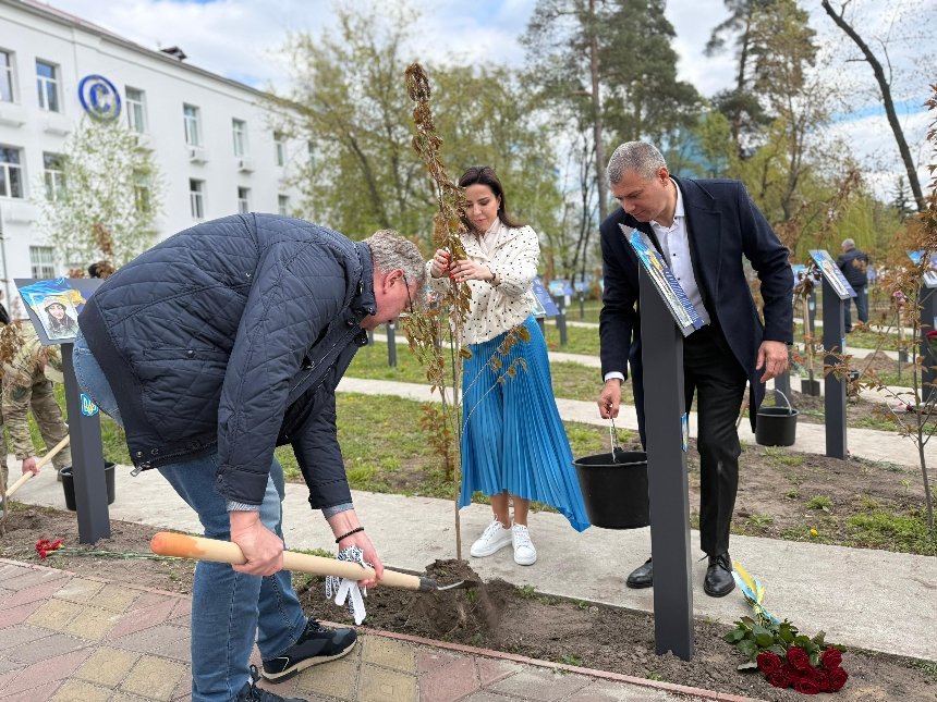 У Києві вшанували медиків, які загинули на війні