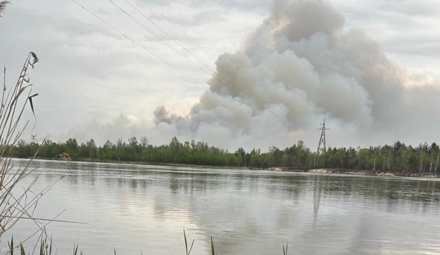 Масштабна пожежа у Зоні відчуження охопила вже 1200 гектарів: що відомо