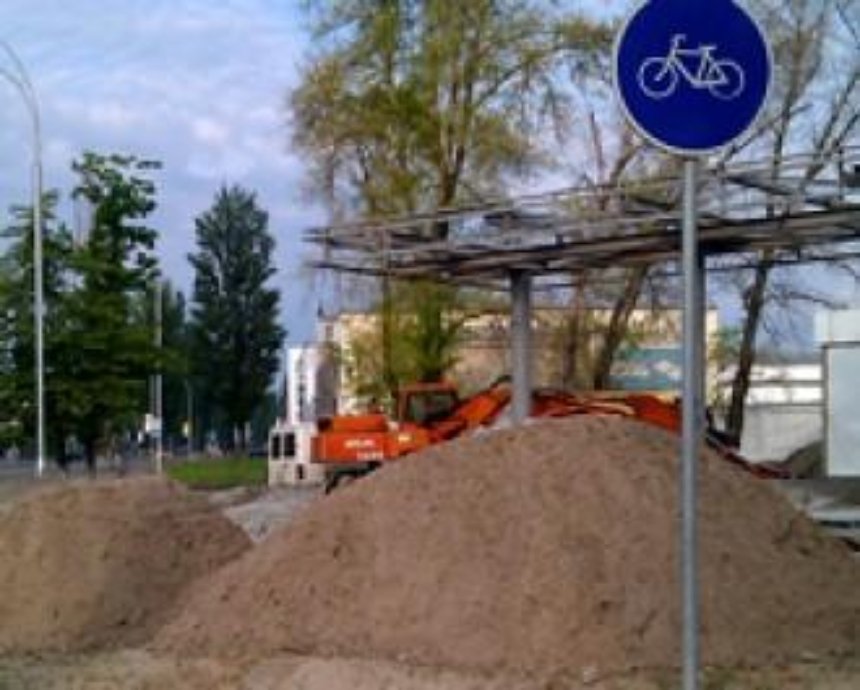 Киевская велодорога - не для велосипедистов (ФОТО)