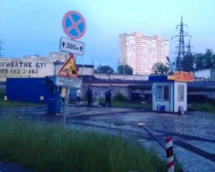 В Киеве чуть не взорвалась автозаправка