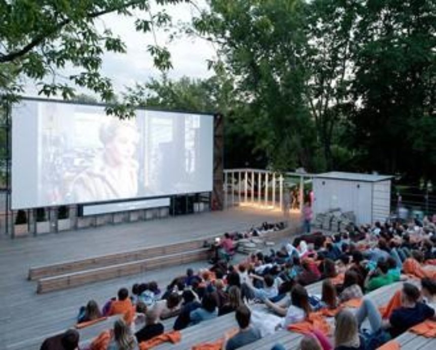 В Киеве начали возрождать летние кинотеатры