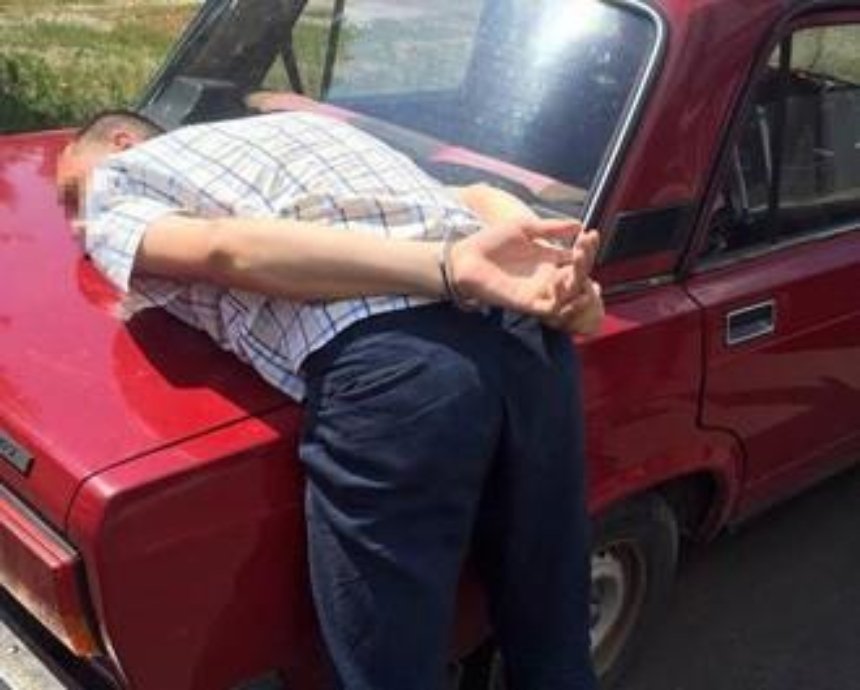 В Киеве задержали "уклониста", который принес в военкомат взятку