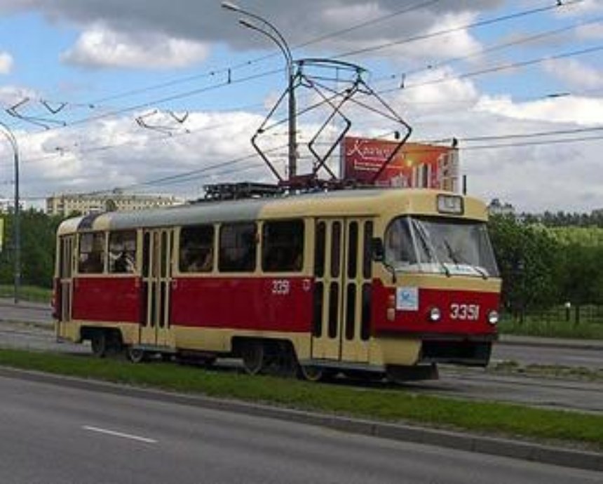 В Киеве почти на два часа блокировалось движение трамваев