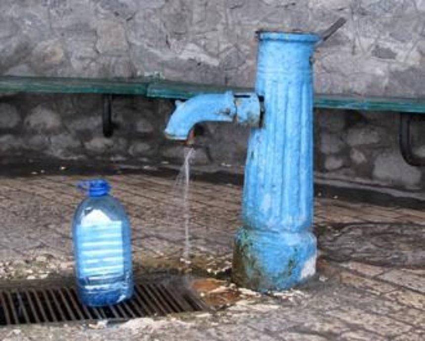 В бюветах города ухудшилось качество воды
