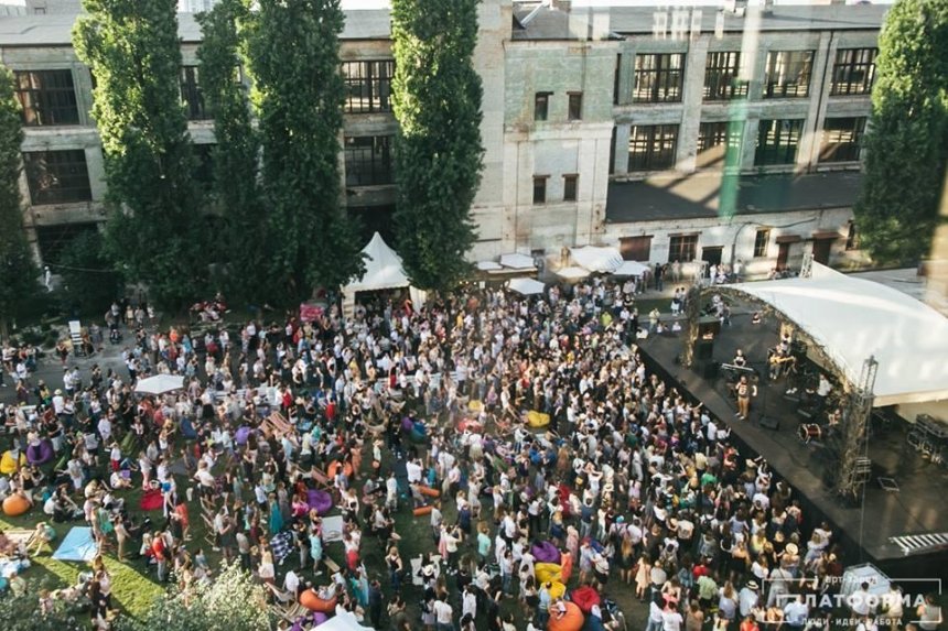 Двухдневный "Диснейленд": в столице пройдет благотворительная барахолка "Кураж Базар" 