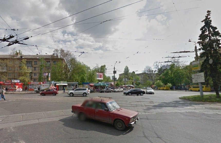 На площади Тараса Шевченко реконструируют старую трамвайную линию