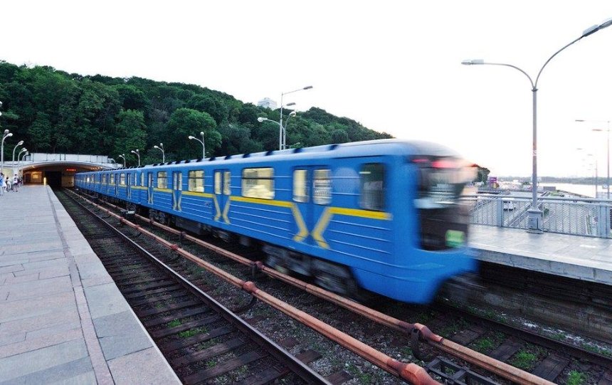 Киевское метро будет работать дольше из-за праздника