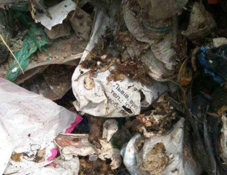 Под Киевом выгрузили десятки тонн львовского мусора (фото)