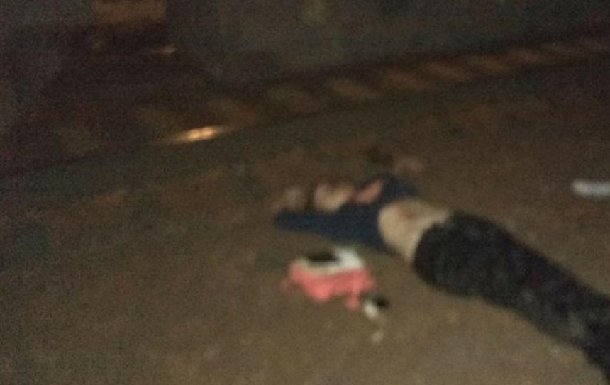 В Киеве поезд насмерть сбил двух человек (фото)