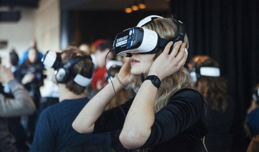Киевлянам покажут музыкальные концерты в формате виртуальной реальности