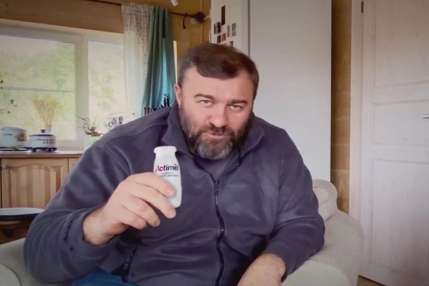 Danone прекратила рекламную кампанию с актером Пореченковым, стрелявшим в украинских военных