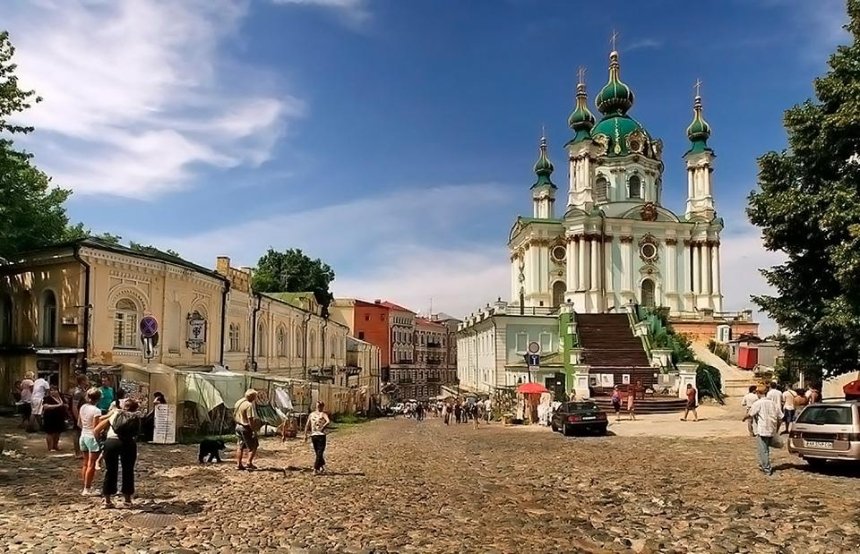 Чим унікальна «найбільш київська вулиця» — Андріївський узвіз