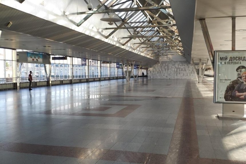 «Карантин пошел на пользу»: как выглядит Южный вокзал без киосков