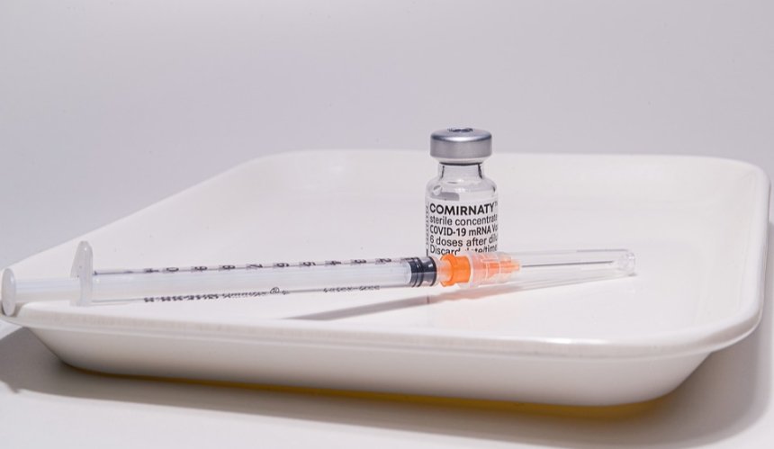 Две столичные клиники получат вакцину Pfizer
