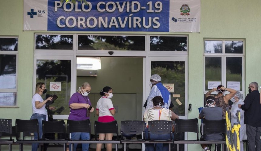 Бразильский город победил коронавирус благодаря вакцинации