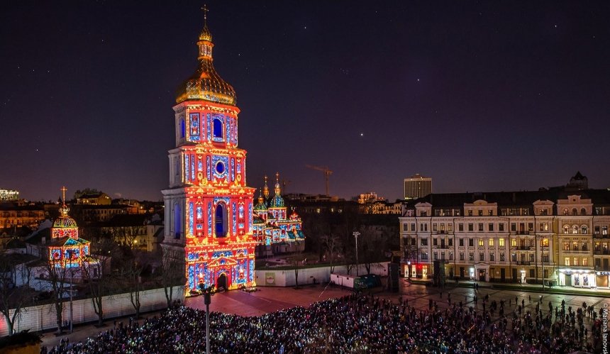 «Французская весна»: на Софийской площади покажут световое шоу