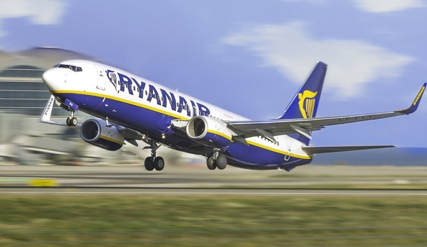 Ryanair распродает билеты  в Европу: цены от 8 евро