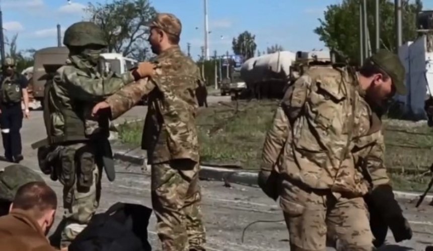 Родичі українських військових із Азовсталі отримують дзвінки з погрозами від росіян