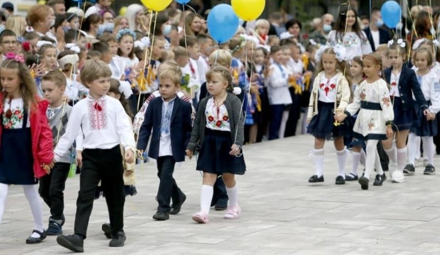 Перші класи у Києві майже заповнені