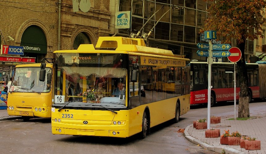 16 тролейбус змінить маршрут