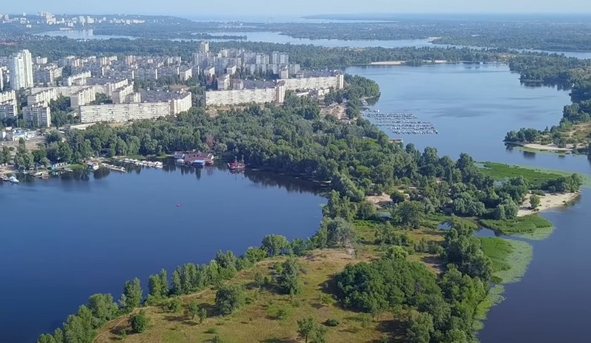 Кличко частково підтримав петицію проти будівництва паркінгу на Оболоні. Активісти обурені 