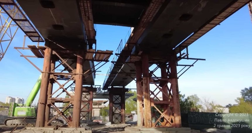 У Києві завершують будівництво з'їздів із Дарницького мосту
