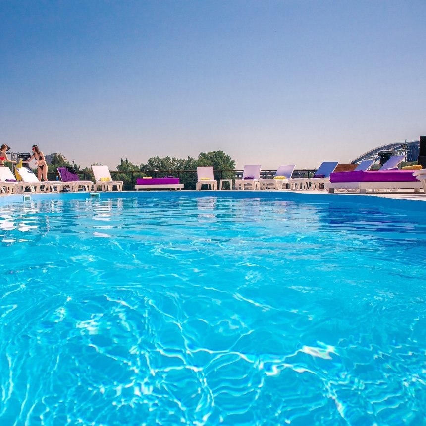 Sungrilla Secret Beach у Києві