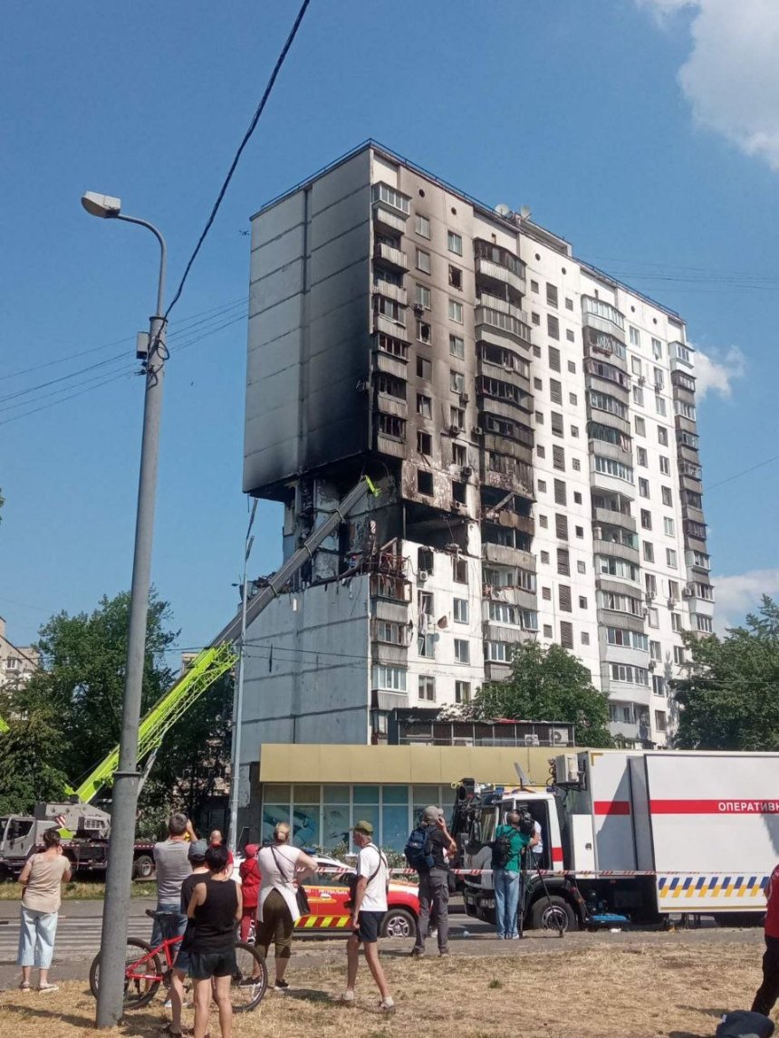 Наслідки вибуху в будинку в Деснянському районі Києва станом на 10:49, 22 червня 2023