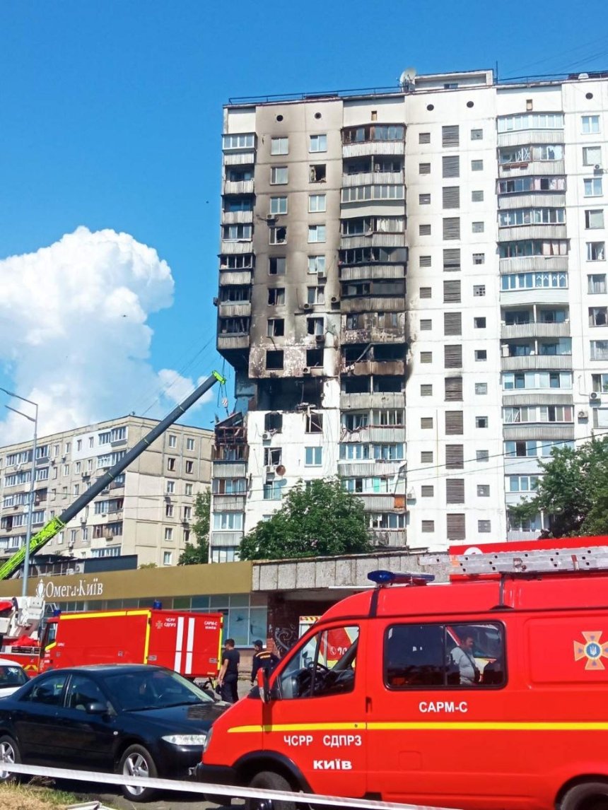 Наслідки вибуху в будинку в Деснянському районі Києва станом на 10:49, 22 червня 2023