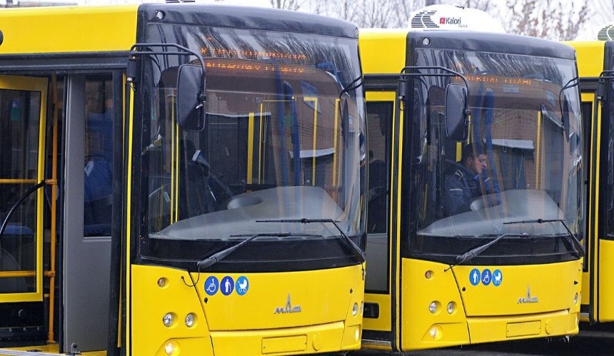 У Києві відновлять роботу два автобусних маршрути