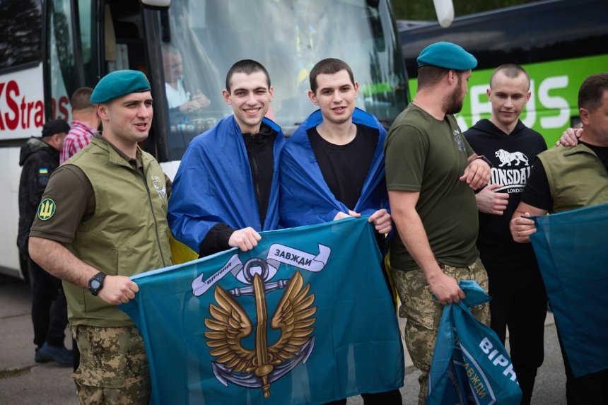 Відбувся ще один етап обміну важкопоранених та хворих полонених: фото