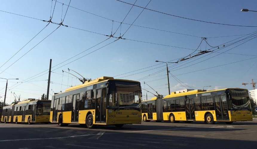 Через заходи у центрі Києва 28 червня деякі тролейбуси змінять свої маршрути: схеми