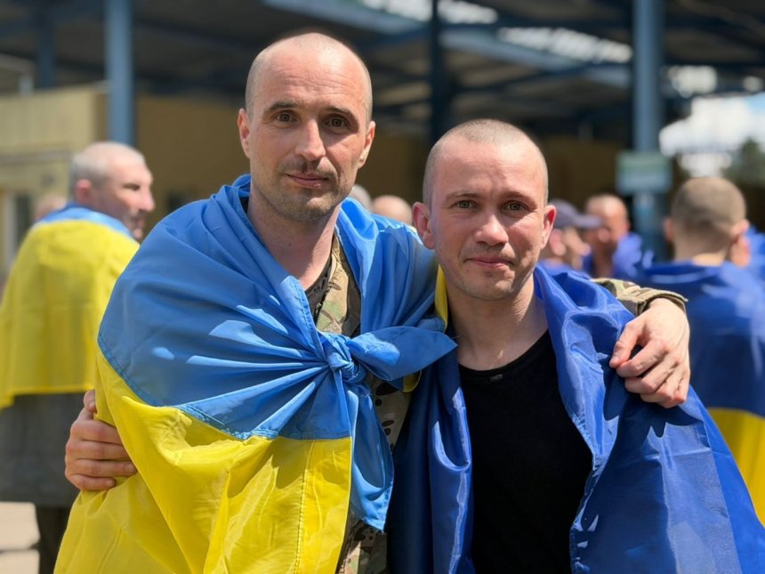Україна повернула з російського полону 185 військових та одного цивільного
