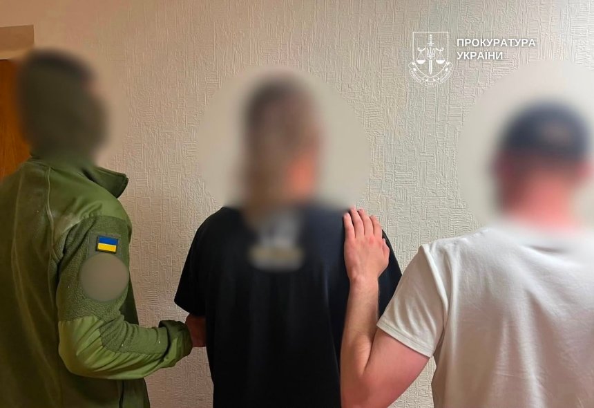 Правоохоронці затримали відправника посилки з боєприпасами Правоохоронці затримали відправника посилки з боєприпасами
