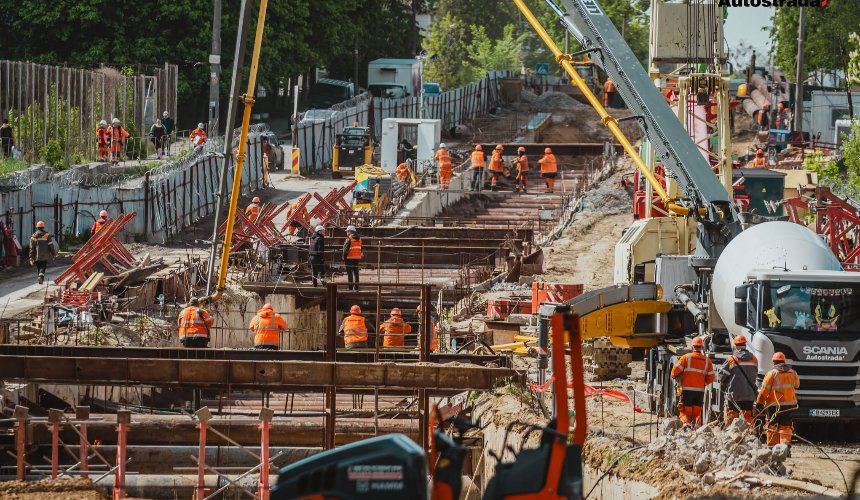 Роботи йдуть цілодобово: як просувається будівництво станцій метро на Виноградар