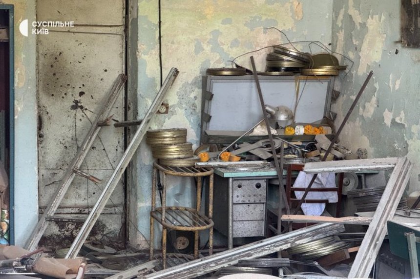 Удар по кіностудії Довженка у Києві: вдалося врятувати 600 фільмів