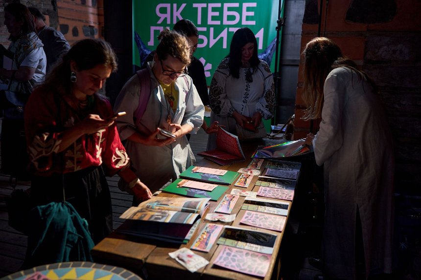 Projector Publishing випустив перший із серії зінів про Київ: як він виглядає