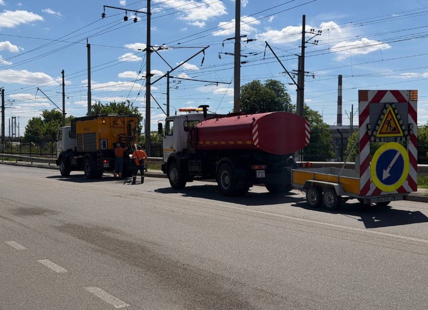Як у Києві проводять профілактичний ремонт доріг