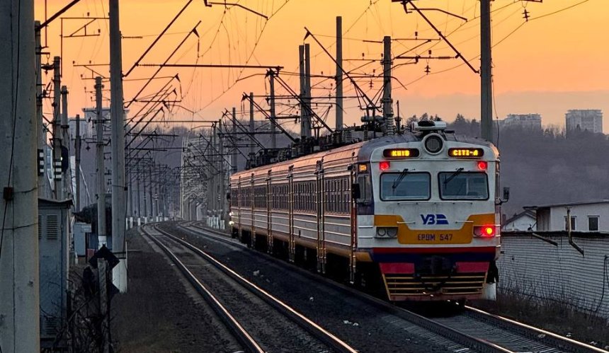 Kyiv City Express відновлює повне кільце: міст Почайна — Райдужний відкрили після ремонту
