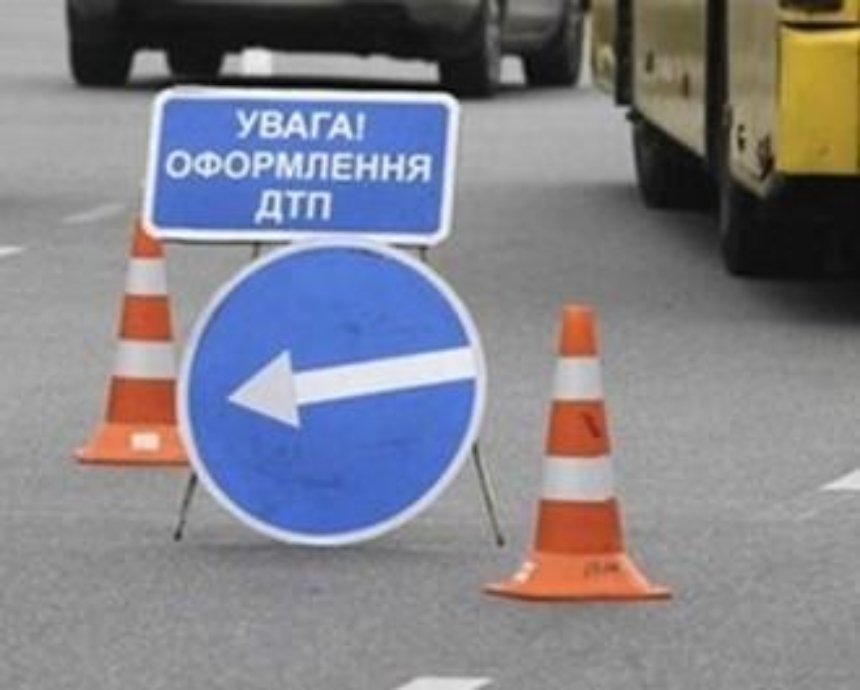 В Киеве ищут водителя, протаранившего маршрутку