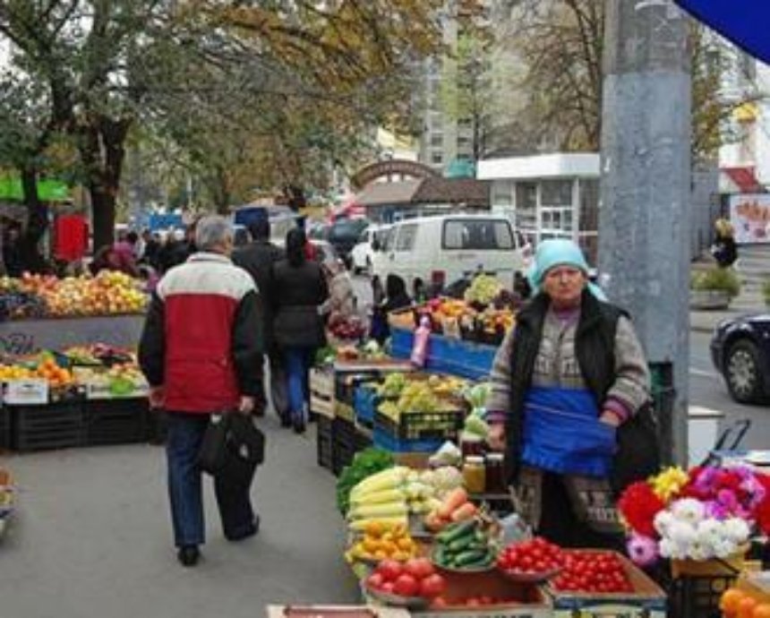 В центре Киева будут искать стихийных торговцев