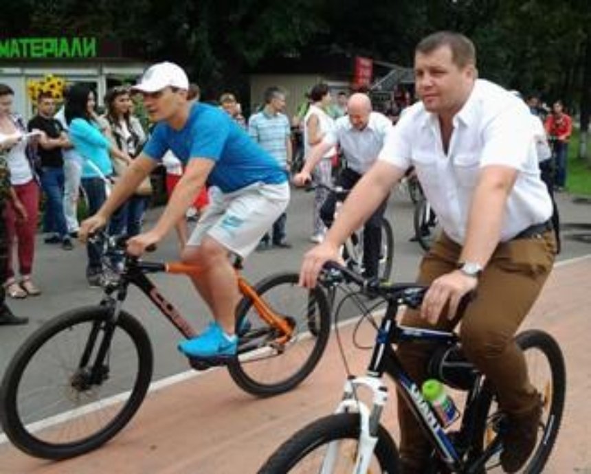 Для киевских чиновников подготовили "потемкинские" велодорожки (фото)