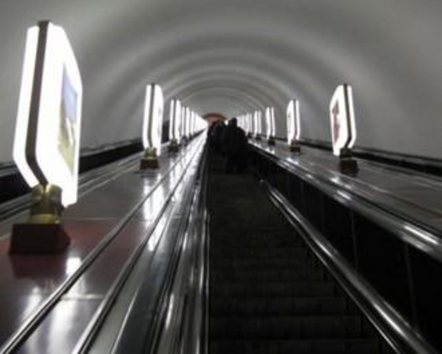 В киевском метро прямо на эскалаторе умер пенсионер