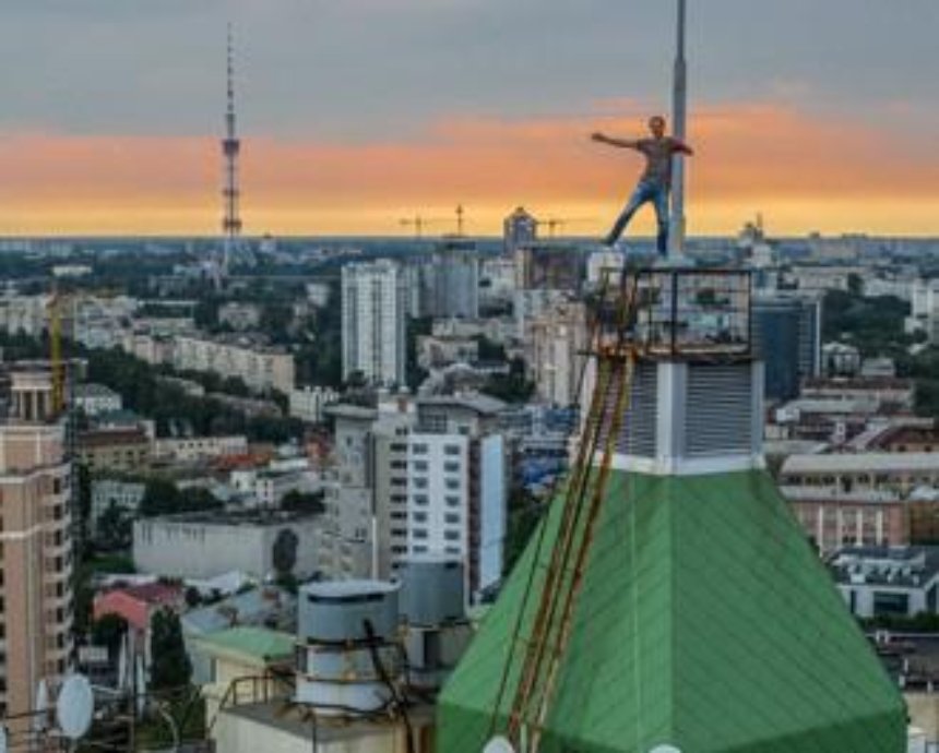 Зеленые башни-близнецы: Лукьяновка как на ладони