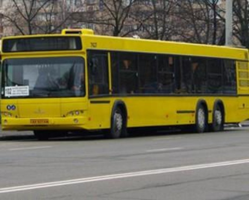В Киеве поломанными автобусами управляют пьяницы и наркоманы - УГАИ