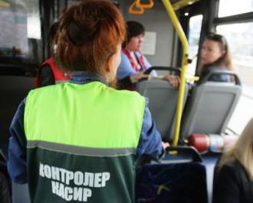 Пассажирка автобуса в Киеве брызнула в лицо женщинам-контролерам из газового баллончика