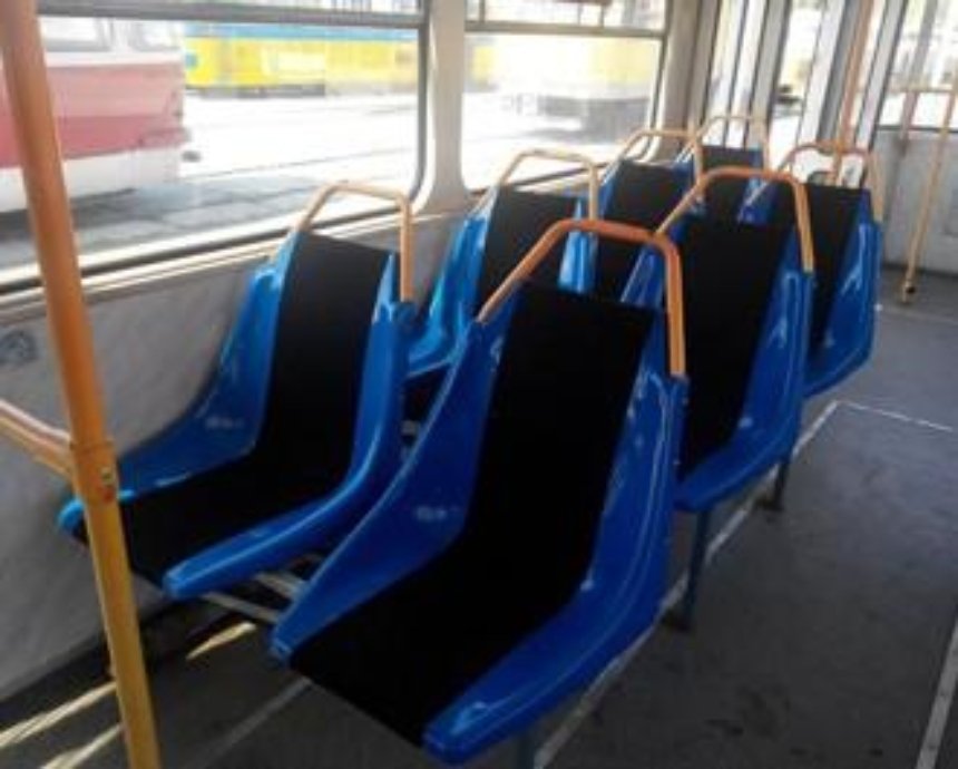 "Киевпасстранс" показал обновленные сидения в трамваях (фото)