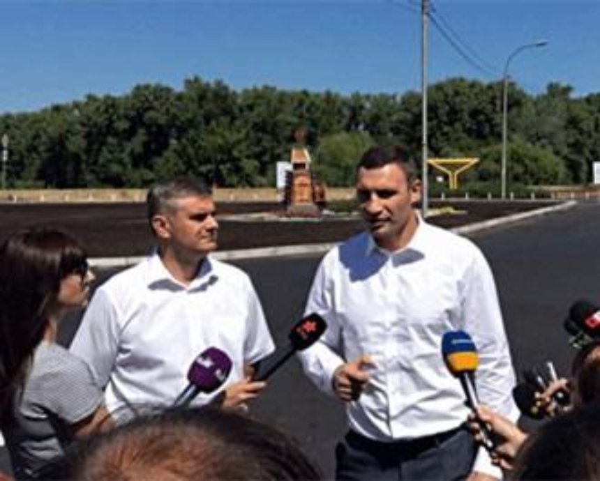 Кличко проинспектировал капитальный ремонт дорог в столице