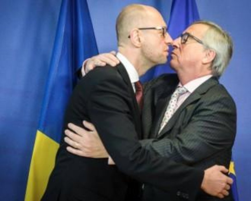 День поцелуев: как политики делают это