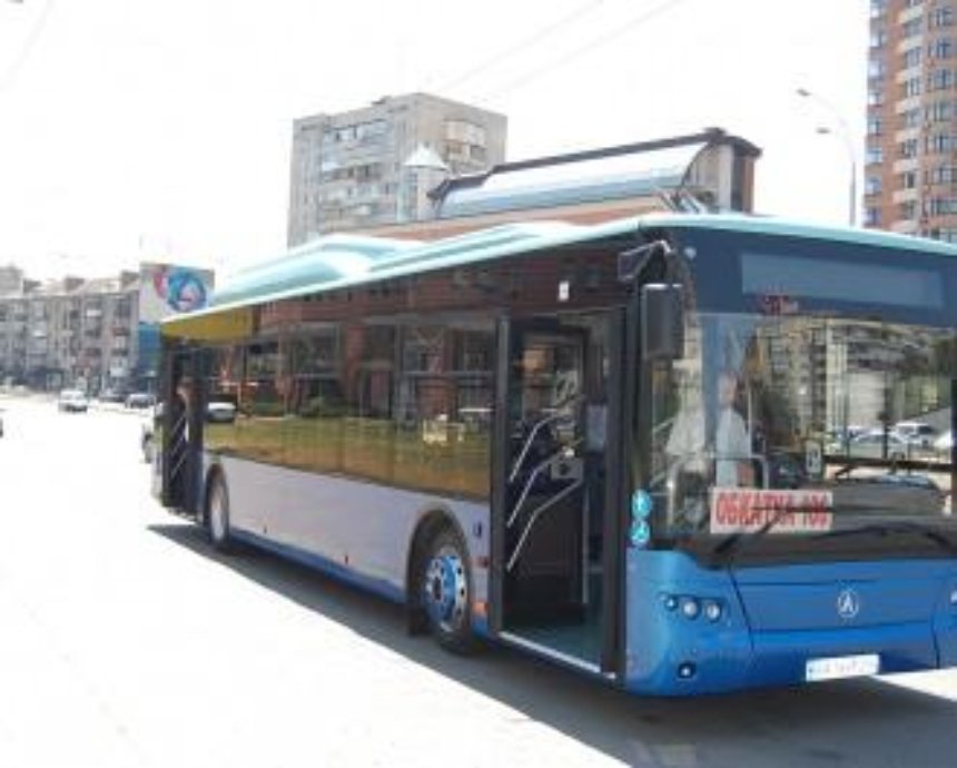 В Киеве представили уникальный автобус на метане (фото)